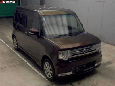 TOYOTA PIXIS SPACE