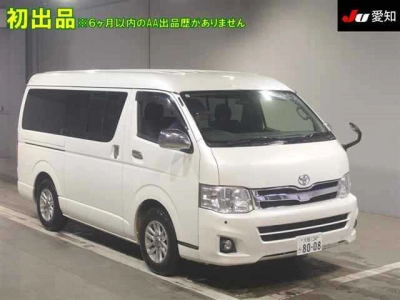 TOYOTA HIACE VAN
