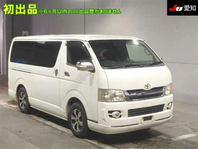 TOYOTA REGIUS VAN
