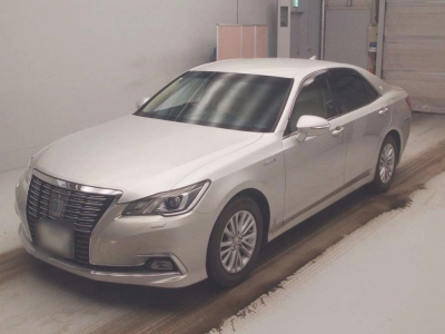 TOYOTA CROWN HYBRID