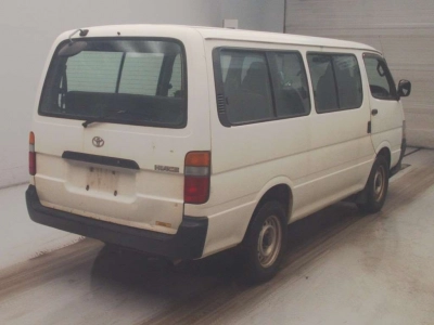TOYOTA HIACE WAGON