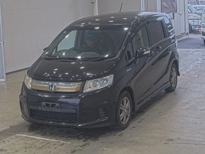 HONDA FREED SPIKE