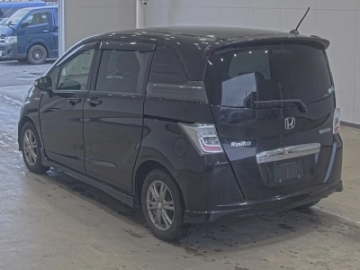HONDA FREED SPIKE