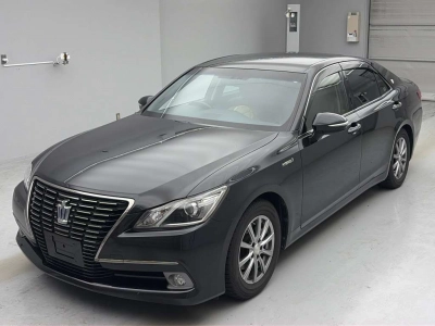 TOYOTA CROWN HYBRID