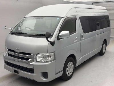 TOYOTA HIACE WAGON