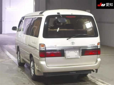 TOYOTA HIACE WAGON