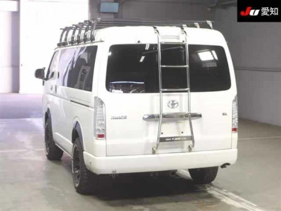 TOYOTA HIACE WAGON