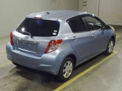 TOYOTA VITZ