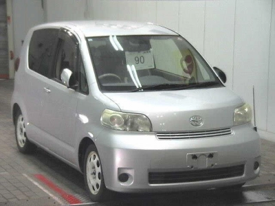 TOYOTA PORTE