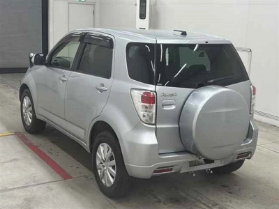 TOYOTA RUSH