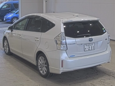 TOYOTA PRIUS ALPHA