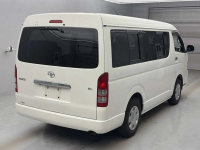 TOYOTA HIACE WAGON