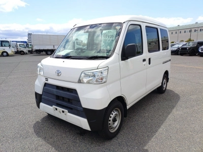 TOYOTA PIXIS VAN