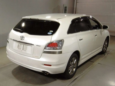 TOYOTA MARK X ZIO