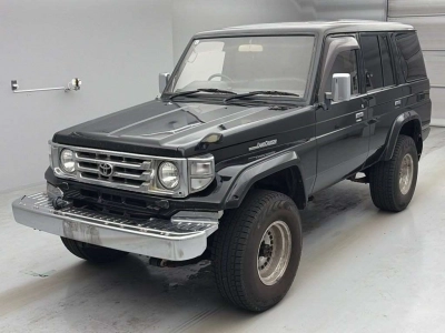 TOYOTA LAND CRUISER 70