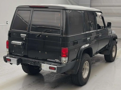 TOYOTA LAND CRUISER 70
