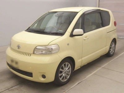 TOYOTA PORTE