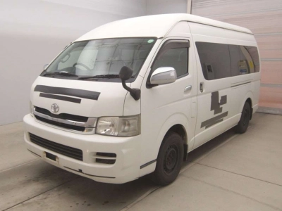 TOYOTA HIACE WAGON