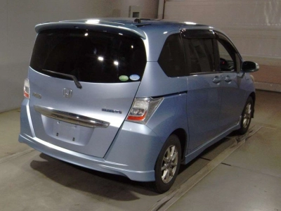 HONDA FREED HYBRID