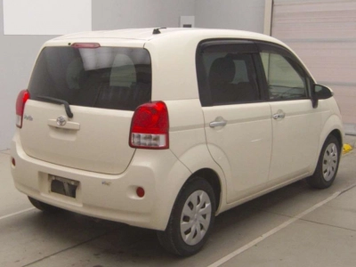 TOYOTA PORTE