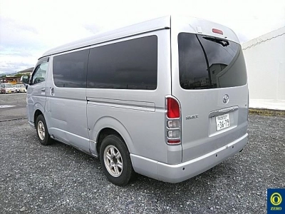 TOYOTA HIACE WAGON