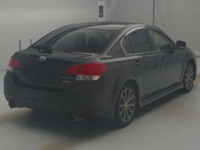 SUBARU LEGACY B4