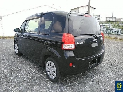TOYOTA PORTE