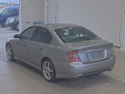 SUBARU LEGACY B4