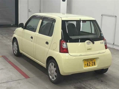 DAIHATSU ESSE