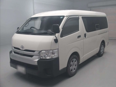 TOYOTA HIACE WAGON