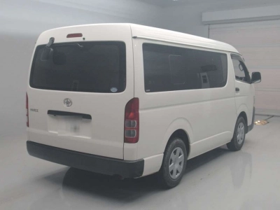 TOYOTA HIACE WAGON