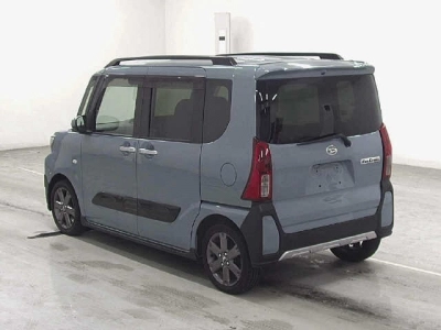 DAIHATSU TANTO FUN CROSS