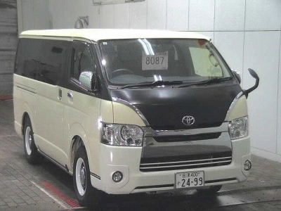 TOYOTA HIACE VAN