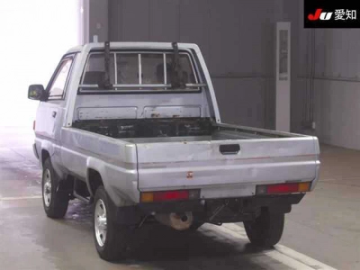 TOYOTA LITE ACE TRUCK