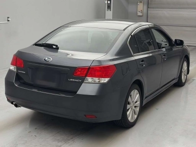 SUBARU LEGACY B4