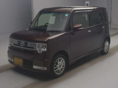 TOYOTA PIXIS SPACE