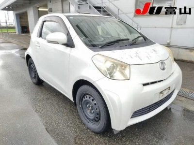 TOYOTA IQ