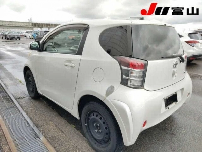 TOYOTA IQ