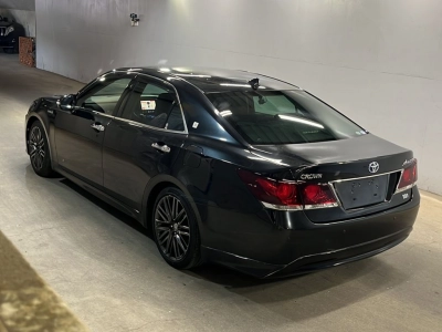 TOYOTA CROWN HYBRID