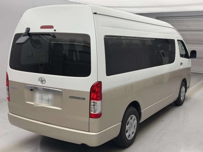 TOYOTA HIACE WAGON