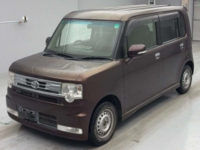 TOYOTA PIXIS SPACE