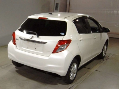 TOYOTA VITZ