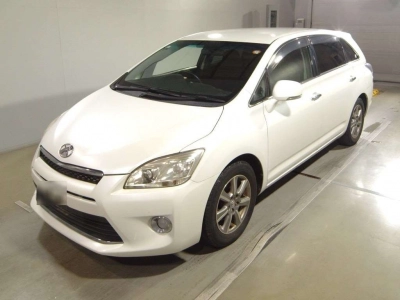 TOYOTA MARK X ZIO