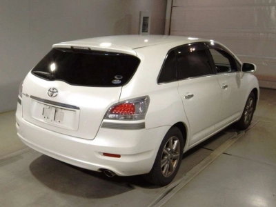 TOYOTA MARK X ZIO