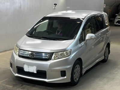 HONDA FREED SPIKE