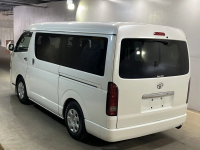 TOYOTA HIACE WAGON