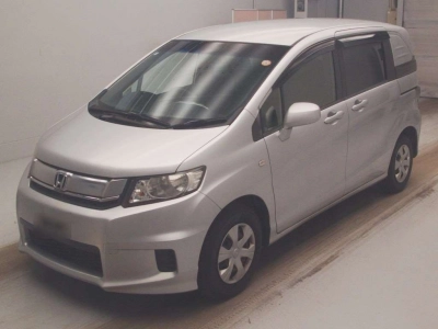 HONDA FREED SPIKE