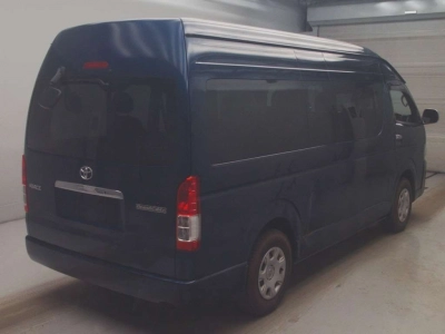 TOYOTA HIACE WAGON