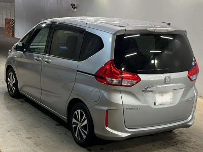 HONDA FREED HYBRID
