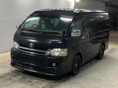 TOYOTA HIACE WAGON